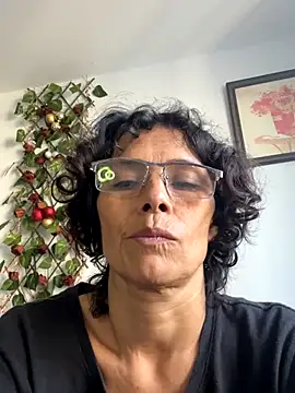 MireyaTorresGu live sex cam