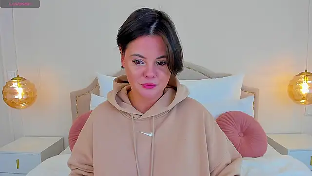 Lady_AliBi's cam snapshot