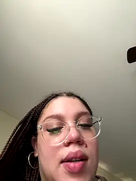 QueenNuttCollector live sex cam