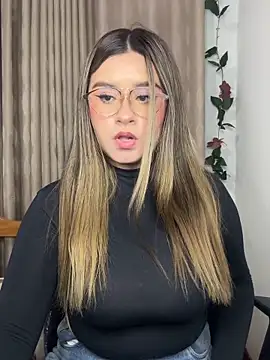 SaraBraun_'s cam snapshot