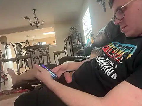 eddieeeeee1232 live sex cam