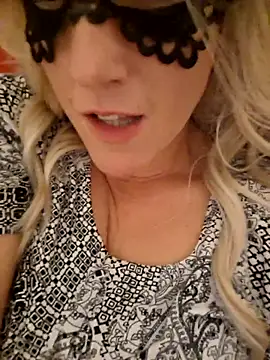 NaughtyCatgirl live sex cam