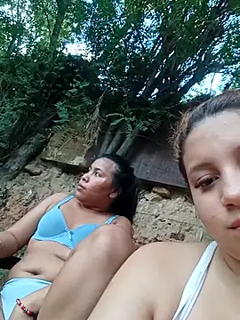 Virgin-Totona live sex cam