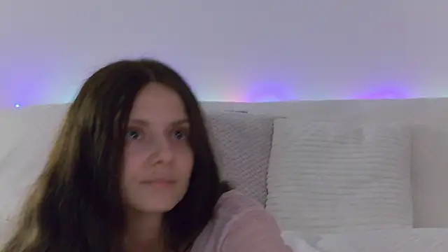 LilyRoselyn live sex cam