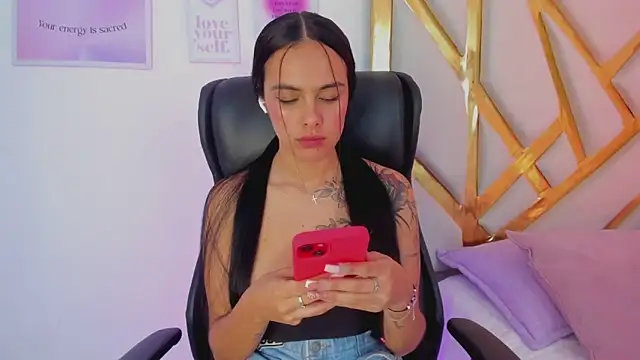 ChloeHarper_ live sex cam