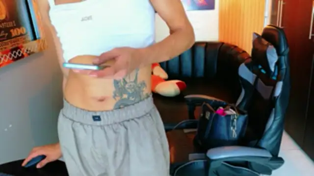 Arielle_Soren's cam snapshot