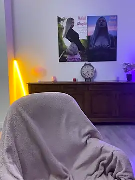 Cute-Alice live sex cam