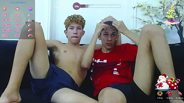StrawwBoys live sex cam
