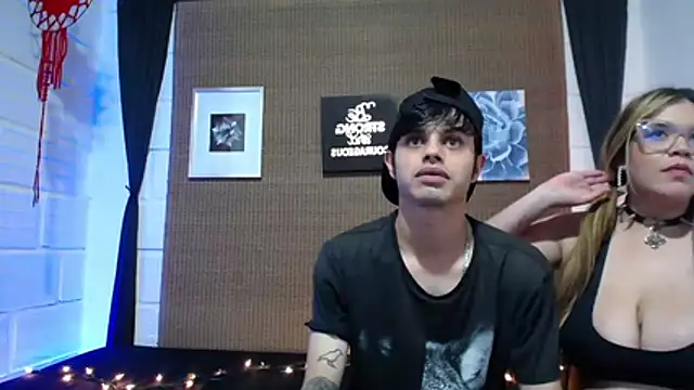 wild_duo777's cam snapshot