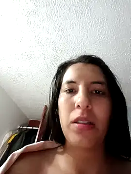 Bonny_Klote live sex cam