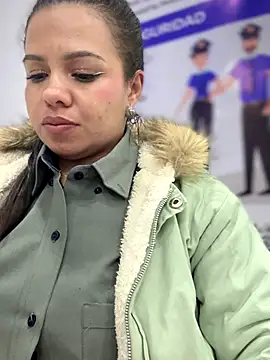 Ariana-07 live sex cam