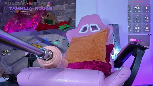 tahhlia_rouge's cam snapshot