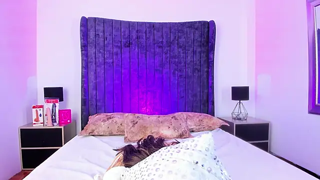 VanessaParis__'s cam snapshot