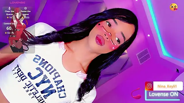 Nina_Keyli's cam snapshot