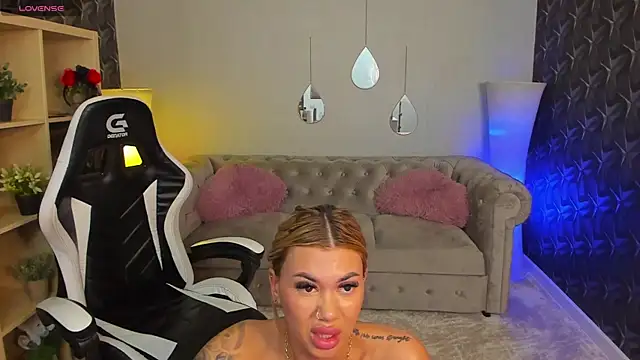 xPuka live sex cam