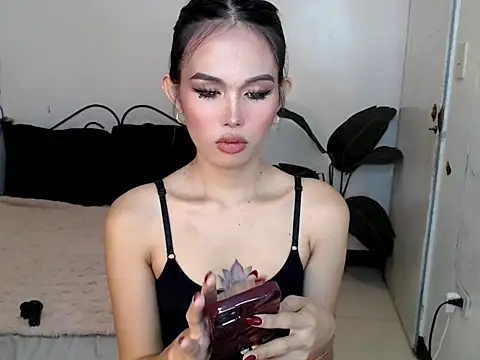 Lara_Salvatore's cam snapshot