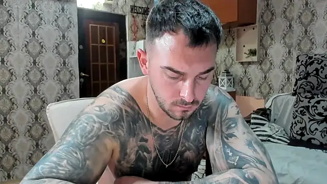 Jonmusclemaster live sex cam