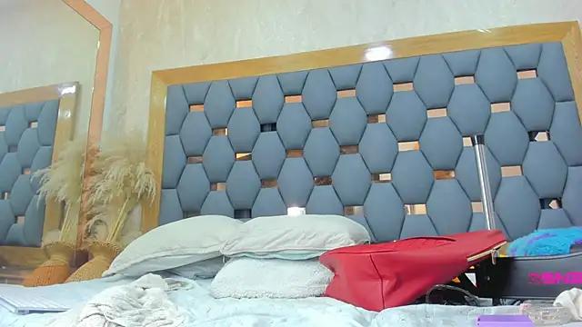 juliette_pretty_'s cam snapshot