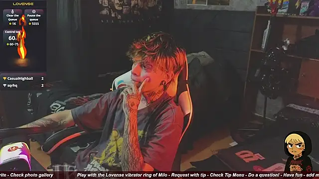 AcidMilo live sex cam