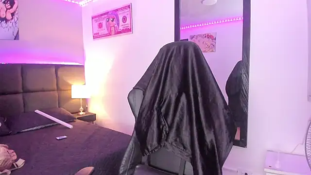 Caeli_Thalyana's cam snapshot