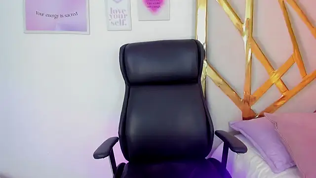 ChloeHarper_ live sex cam