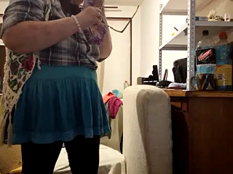 Samantha_Squirt@xh live sex cam