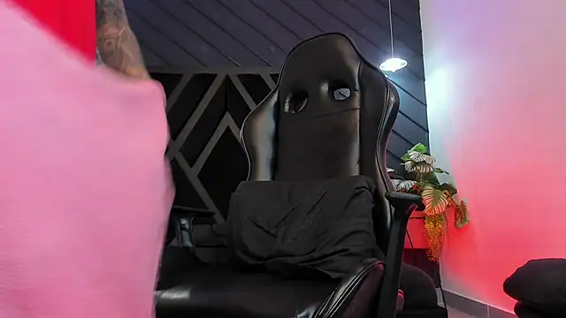 marco_garciia_'s cam snapshot