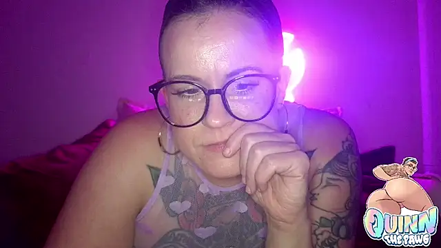quinnmariexo live sex cam