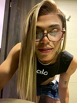 Flora_Minx's cam snapshot