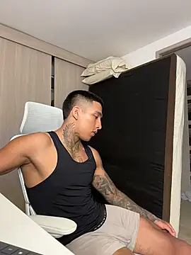 sendfer live sex cam