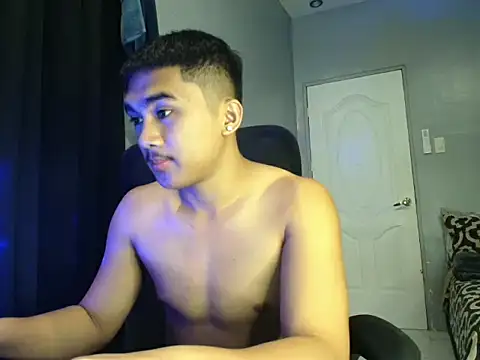 pinoyAdrianneXXX live sex cam