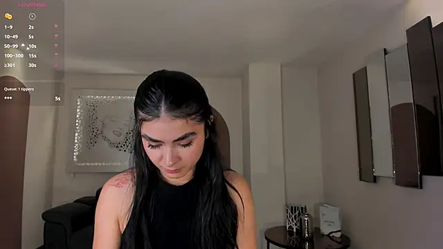 LucyWeiss_'s cam snapshot