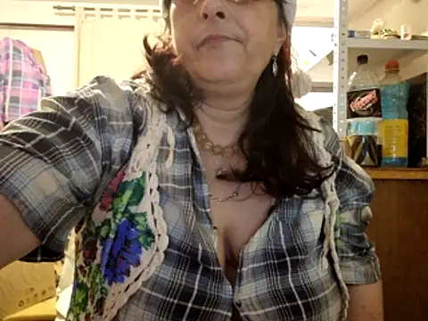 Samantha_Squirt@xh live sex cam