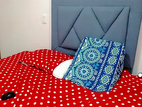 kuroneko_97 live sex cam