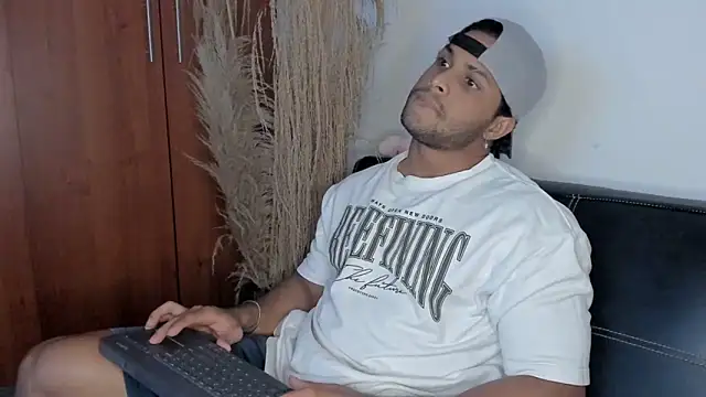 Evansdark1 live sex cam