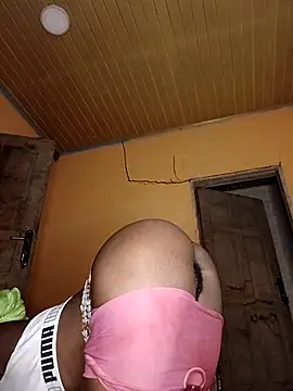 Crazybitchtheanalgoddess4's cam snapshot