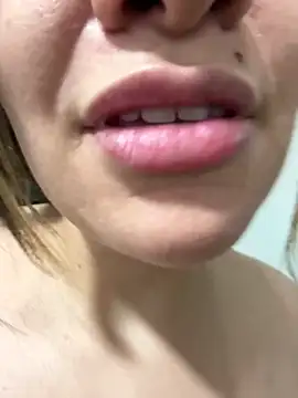 Zyrella live sex cam