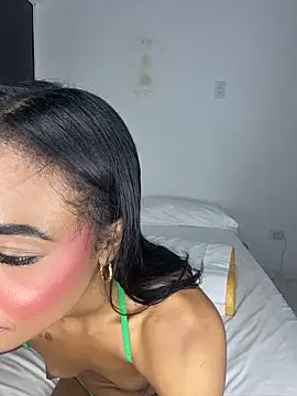 caro_ebony's cam snapshot