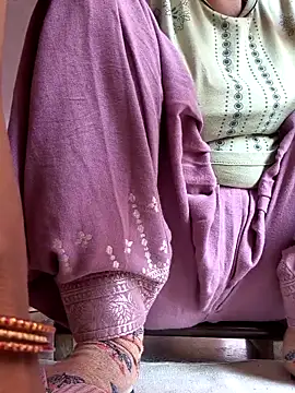 Indian-couple2025's cam snapshot