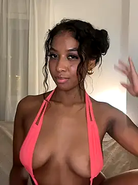 IamCrystal2 live sex cam