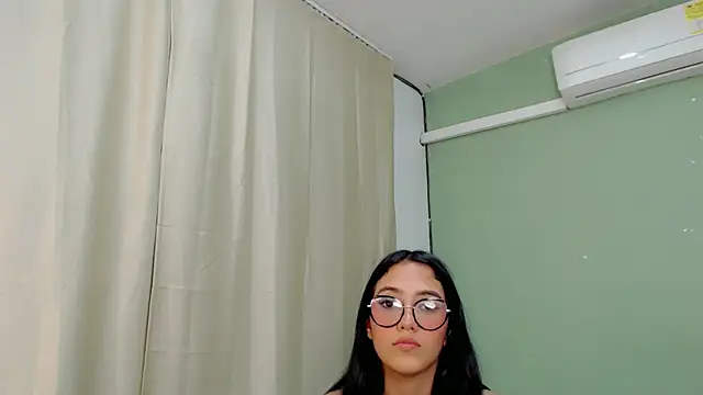 Mishell_hot_'s cam snapshot