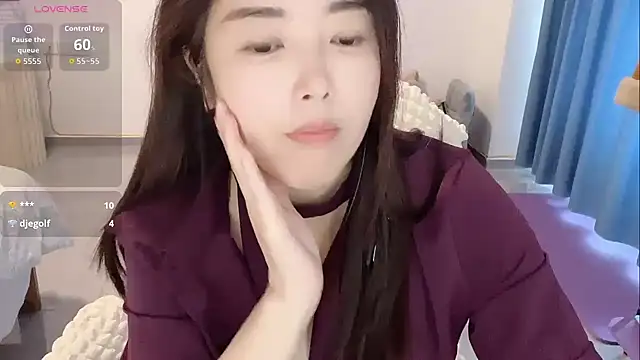 Xiaoyue-2025 live sex cam