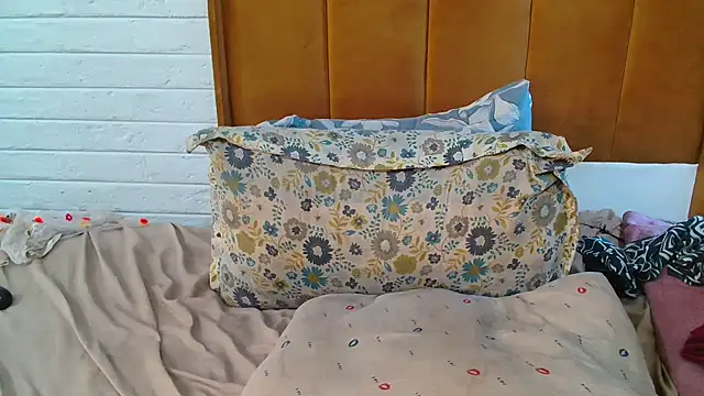 DarkCherryx's cam snapshot