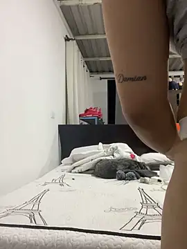 julianlondo111's cam snapshot