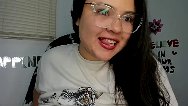 lizzie_c's cam snapshot