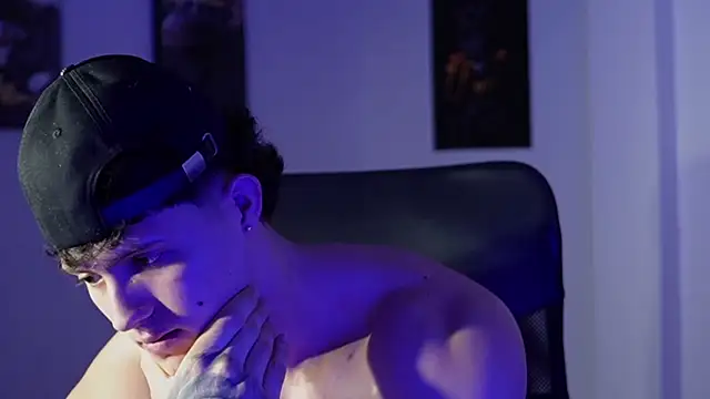 Hazzan_Velez's cam snapshot