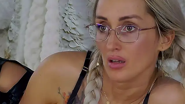 IsabelleEthan's cam snapshot