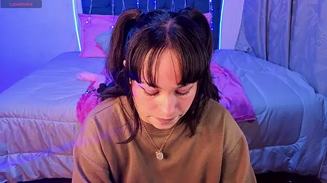 Eymmy_24's cam snapshot