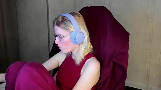 ElizabethHarpper's cam snapshot