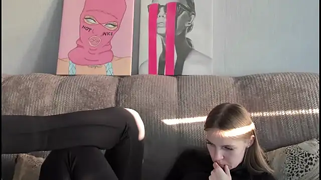 HitGyrl's cam snapshot